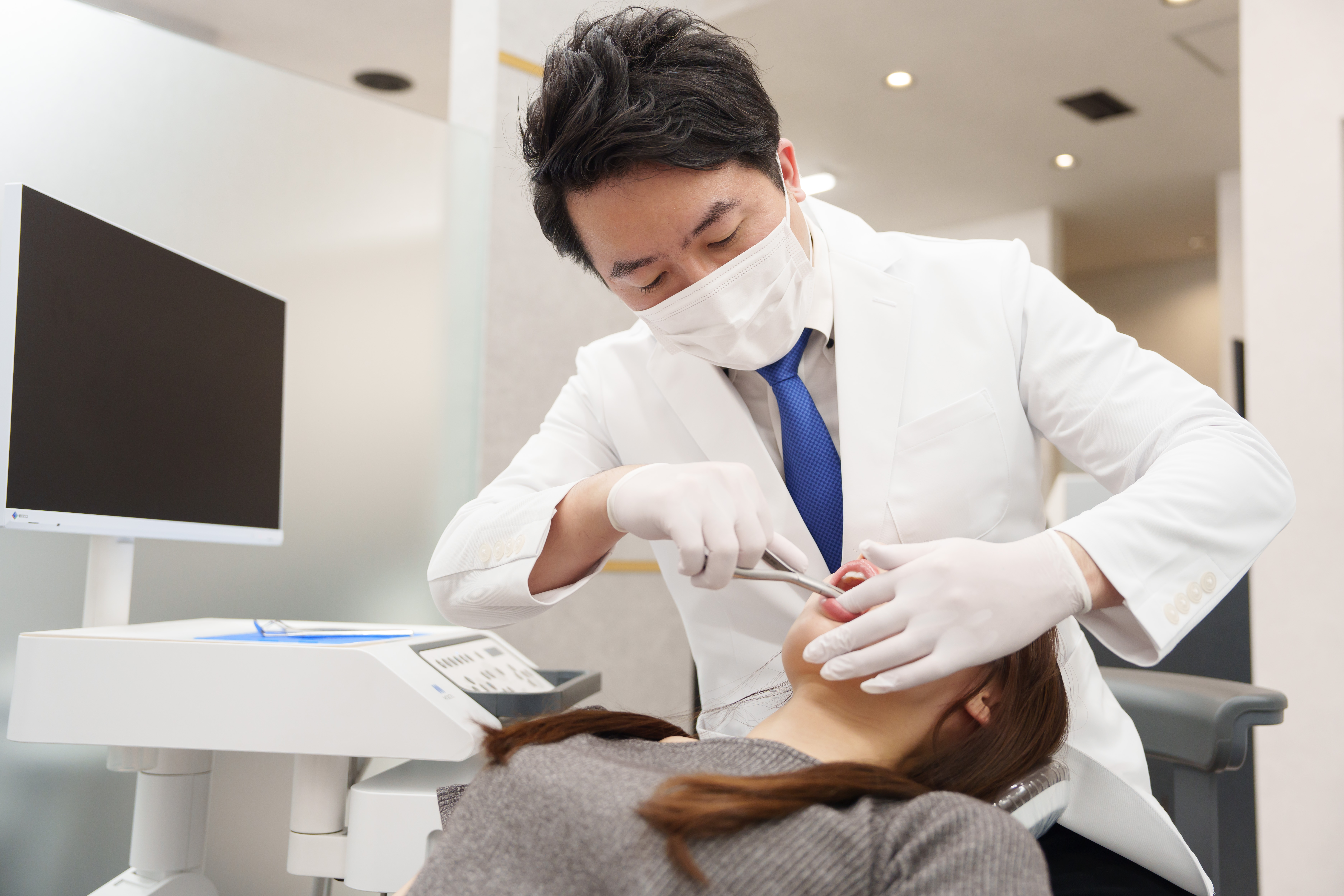 セラミック治療との連携：見た目も機能も美しい歯へ